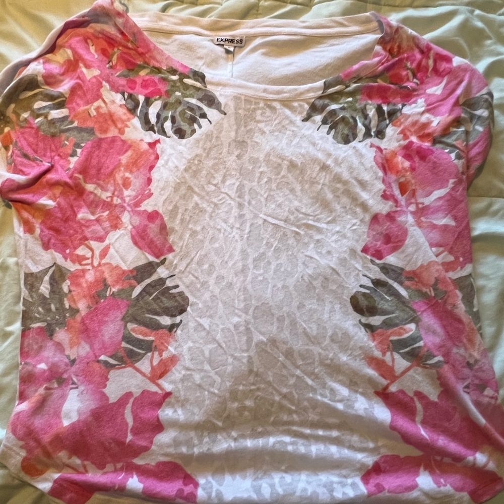 Express Pink and White Graphic Short Sleeve Blouse